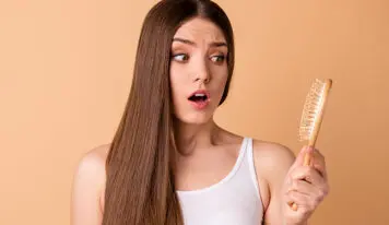 ¿Por qué se cae el pelo en otoño? Consejos para fortalecer tu pelo
