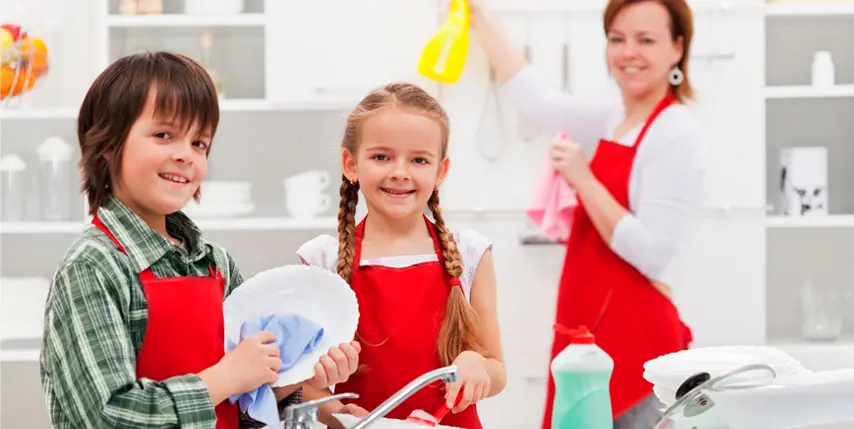 Involucra a toda la familia en la limpieza y el orden de la casa Involucra a toda la familia en la limpieza y el orden de la casa