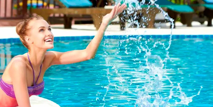 Color del agua de piscina, causas de la decoloración y soluciones Color del agua de piscina, causas de la decoloración y soluciones