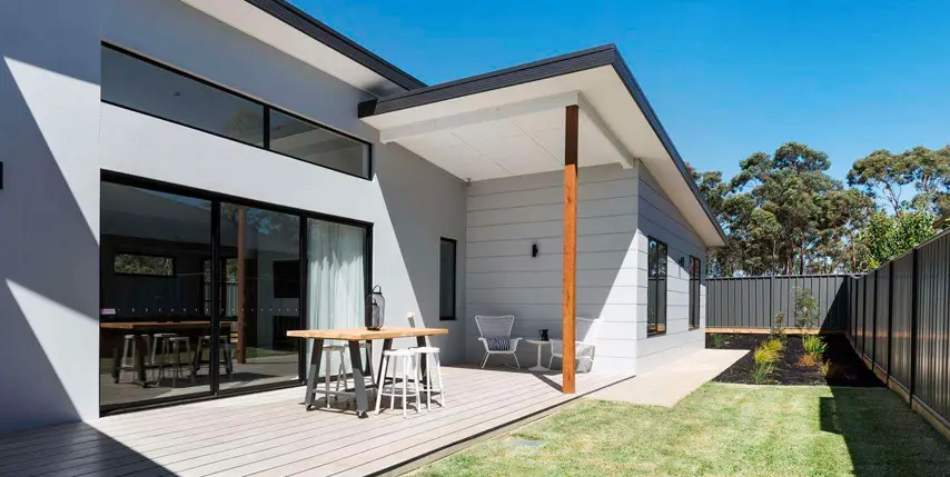 El revestimiento exterior está dañado El revestimiento exterior está dañado