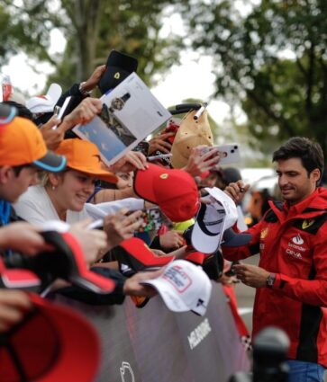 Carlos Sainz se recupera y vence en el GP de Australia gracias a la tecnología INDIBA