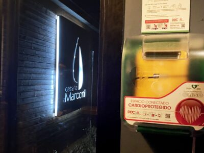 Un cliente salva su vida gracias a un desfibrilador en el restaurante Cabaña Marconi en Alcobendas