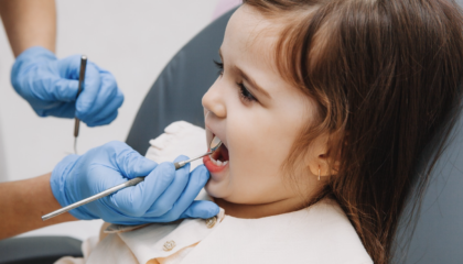 El Centre Dental Francesc Macià analiza la importancia de los hábitos de higiene bucodental para los más pequeños de 0 a 2 años