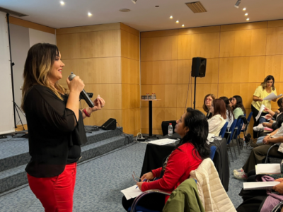 Adela Gall destaca en el Congreso ‘Plenitud en Su Gracia’, impulsando el crecimiento personal de más de 200 mujeres