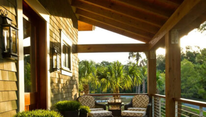 Transforma tu exterior: ideas para diseñar un porche de madera soñado
