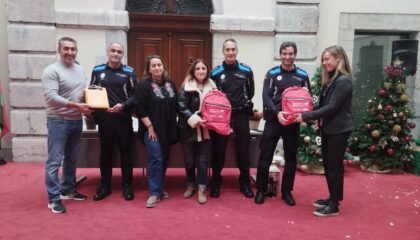 Llanes celebrará unas Navidades cardioprotegidas con desfibriladores portados por Policía, Protección Civil y Guardia Civil