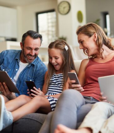 Cuando el aburrimiento digitaliza el ocio: cómo evitar el exceso de pantallas durante el tiempo libre