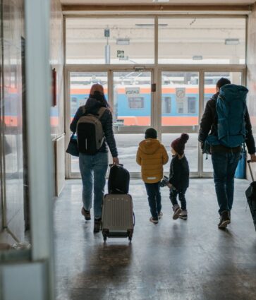 La Dra. Sánchez, pediatra, explica qué es la enuresis y cómo afecta a los desplazamientos en Semana Santa