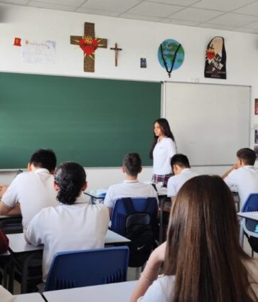Hablar para aprender: la apuesta del Colegio Juan Pablo II de Parla por los exámenes orales