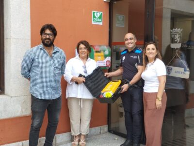 Llanes instala 7 desfibriladores accesibles 24h y se convierte en municipio cardioprotegido