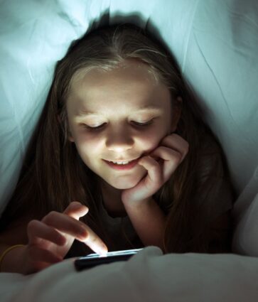 Vamping, el jet lag digital que está robando el sueño a los adolescentes