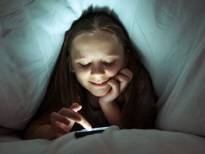 Vamping, el jet lag digital que está robando el sueño a los adolescentes