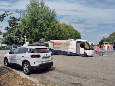 La Unidad Móvil de Telemedicina de Comitas e-Health, «un imprescindible» de La Vuelta