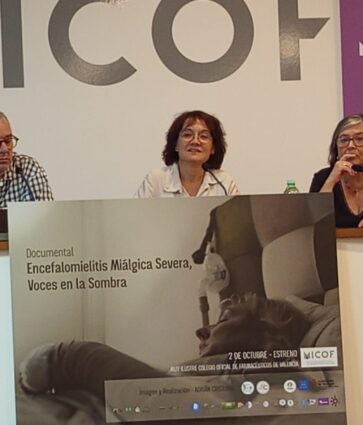 Documental ‘Voces en la Sombra’ visibiliza la lucha por el reconocimiento médico y social de la Encefalomielitis Miálgica Severa en evento con destacados profesionales y emotivas historias de pacientes