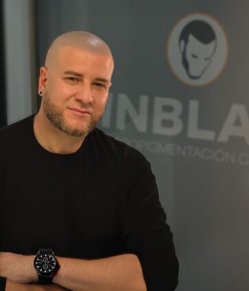 Jose Moraleda: el especialista que está poniendo cordura en el mundo de la micropigmentación capilar