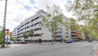 NN Working presenta un gran espacio sanitario disponible para alquiler en la zona alta de Barcelona