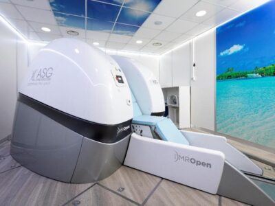 MROpen EVO en el RSNA 2025: nueva función de exploración por resonancia magnética para obtener imágenes pélvicas basadas en síntomas en posición vertical