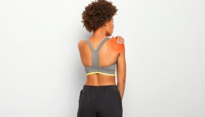 «Tratar el dolor de hombro a tiempo puede evitar meses de limitación funcional y problemas crónicos», doctor Rubén Álvarez, jefe de la Unidad del Dolor del Hospital Quirónsalud Vitoria