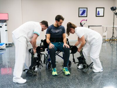 «En neurorrehabilitación robótica trabajamos pensando en la vida real del paciente: que pueda moverse por casa con seguridad y reducir el riesgo de caídas», explica Sara García Delgado