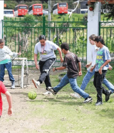 Albert Ollé Bartolomé impulsa proyectos sociales de Fundación Valora·t en Colombia y Nepal