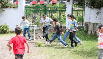 Albert Ollé Bartolomé impulsa proyectos sociales de Fundación Valora·t en Colombia y Nepal