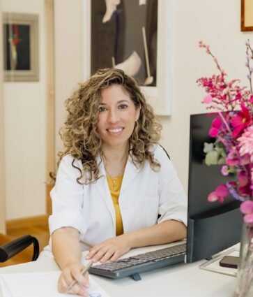 Carmen Ruiz Garzón, cirujana plástica: el bodylift permite redefinir abdomen, espalda y glúteos en una sola intervención