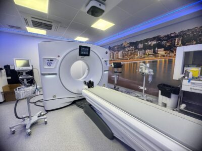 Policlínica Gipuzkoa incorpora un TAC con inteligencia artificial que reduce un 40% la radiación