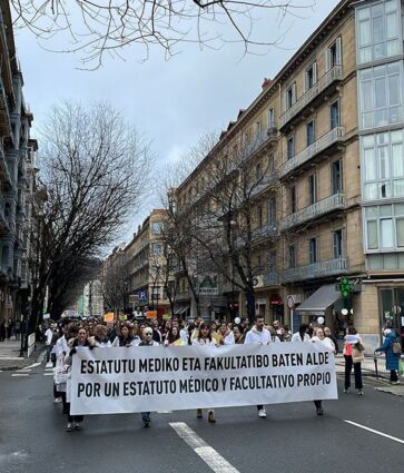 Farmacéuticos hospitalarios de Gipuzkoa respaldan las huelgas convocadas por su condición de personal facultativo