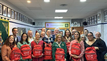 Valencia refuerza la cardioprotección de sus Fallas con la entrega de desfibriladores a las comisiones de Especial