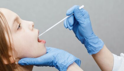 Dr. Carlos Saga, otorrinolaringólogo de Policlínica Gipuzkoa: «La mínima invasión debe ser la norma en el tratamiento de las enfermedades de las glándulas salivales»